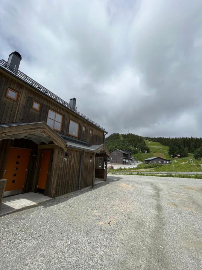 Funaesdalsporten Funaesdalen Buitenkant foto